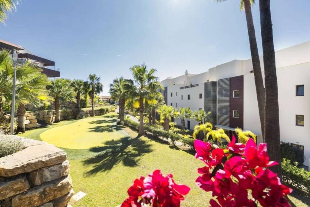 Alegria De Vivir Exclusiv 2 Bedroom Appartment Pool, Parking, Wifi, Netflix, Padel And More Estepona Exterior foto